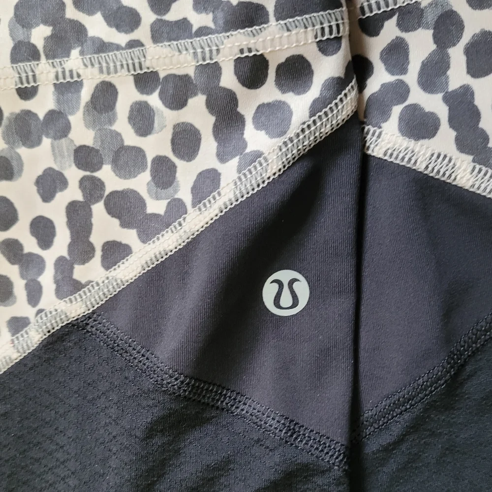 Lululemon black and tan cropped leopard cheetah animal print leggings
